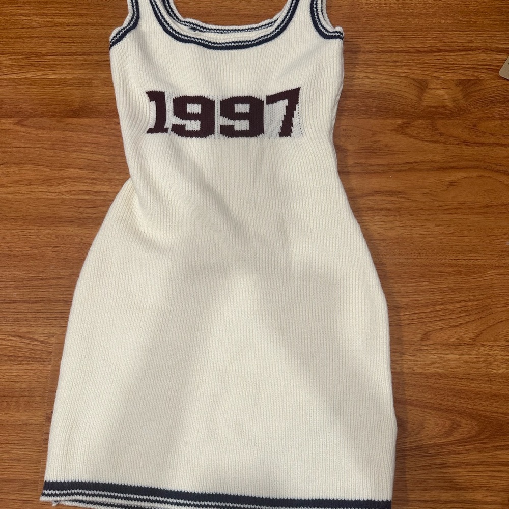 white knitted mini dress